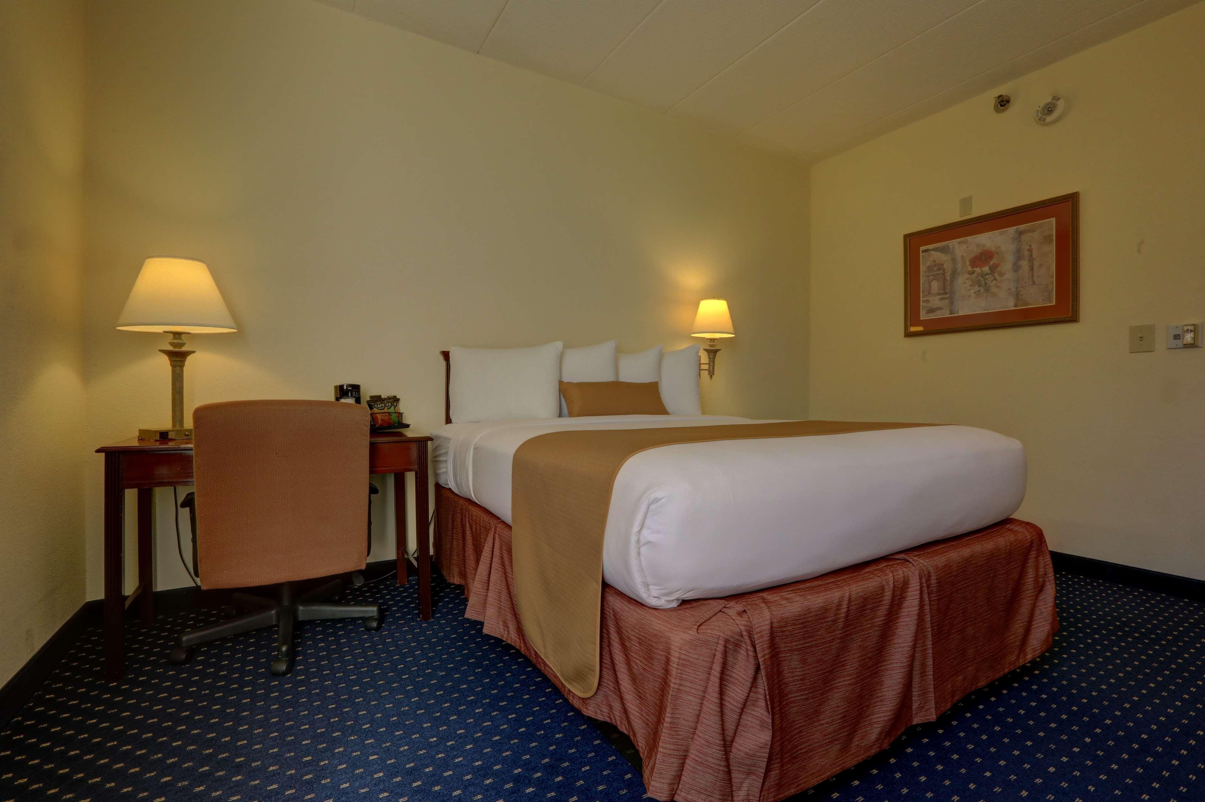 Best Western Plus North Odessa Inn & Suites Buitenkant foto