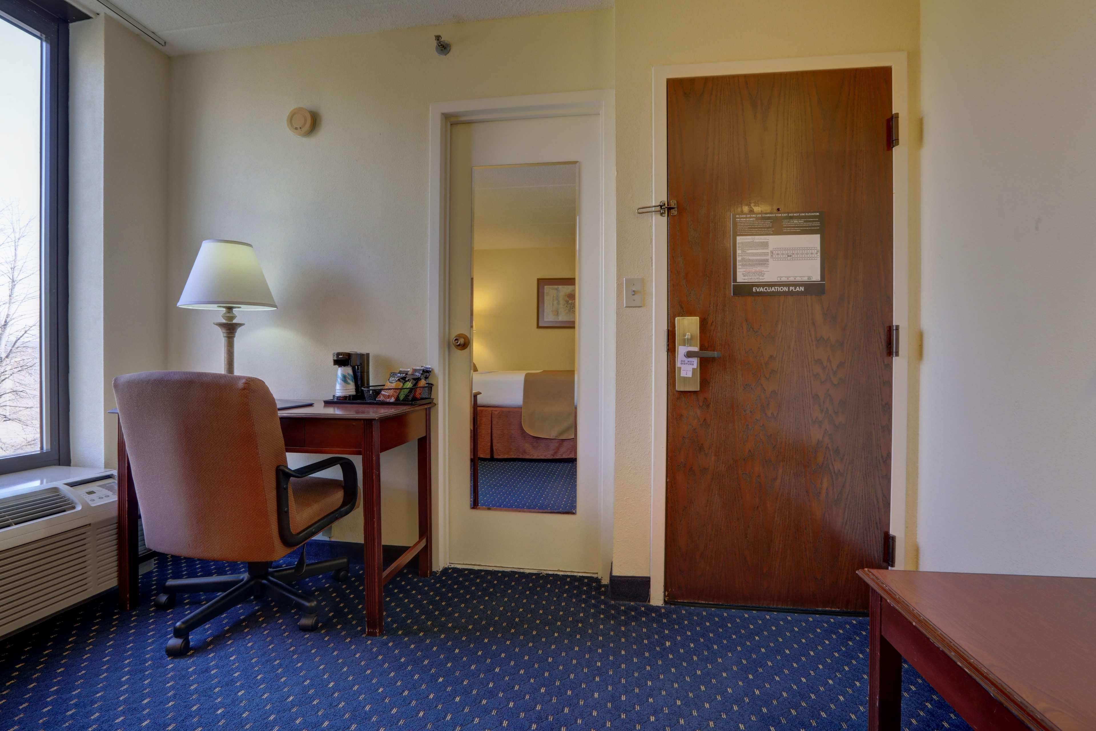 Best Western Plus North Odessa Inn & Suites Buitenkant foto