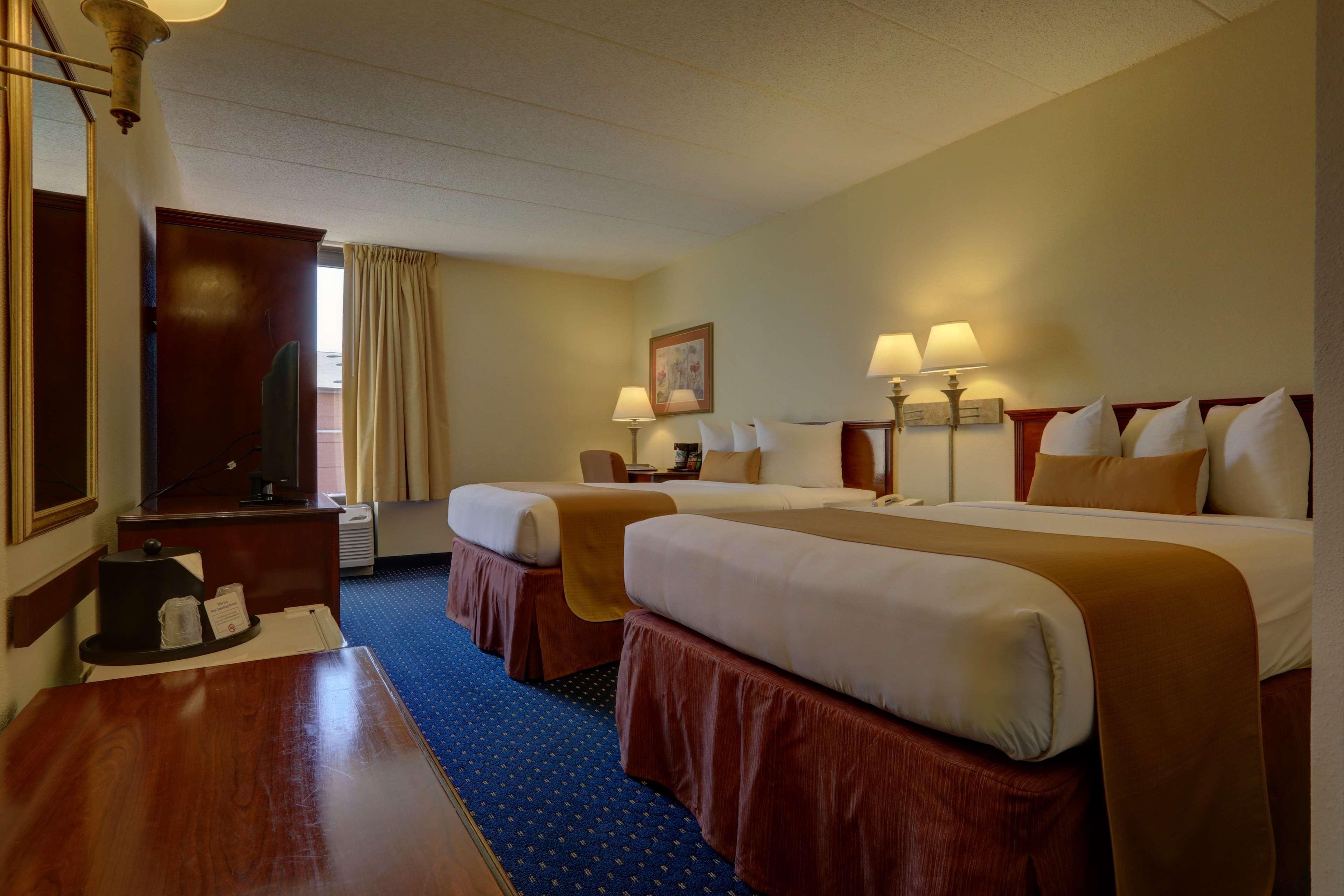 Best Western Plus North Odessa Inn & Suites Buitenkant foto