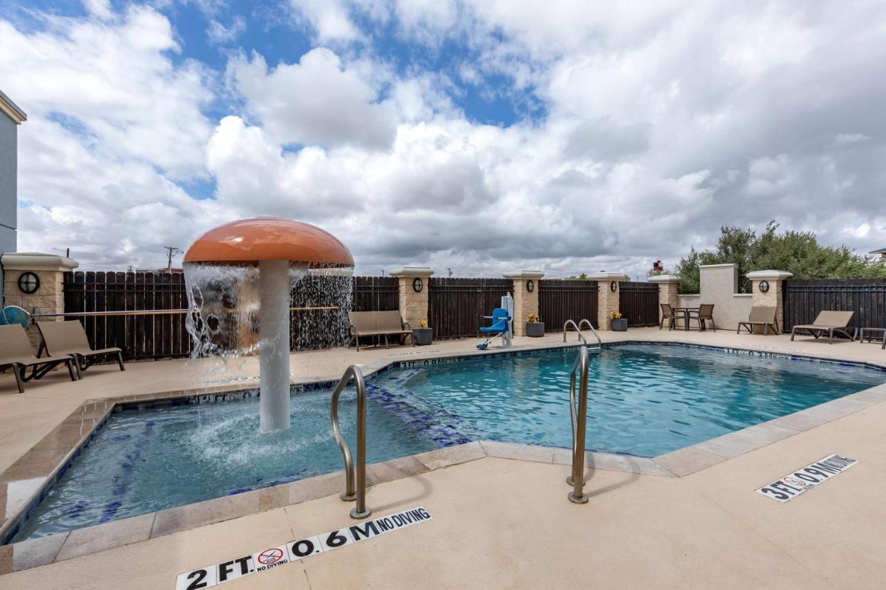 Best Western Plus North Odessa Inn & Suites Buitenkant foto
