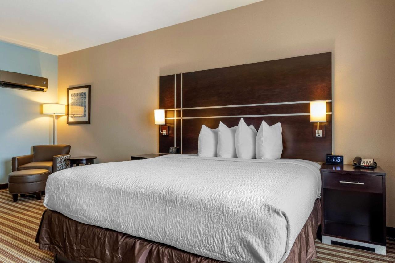 Best Western Plus North Odessa Inn & Suites Buitenkant foto